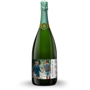 Floraqueen FR Champagne Personnalisé : Célébrez Chaque Moment avec une Bouteille Unique et Mémorable